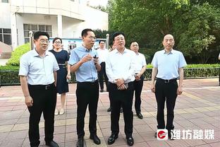 戈贝尔谈华子受伤后归来：我进更衣室看到他系鞋带 他总让我吃惊